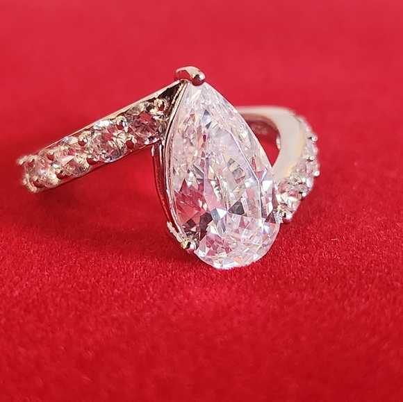 The Diamonique Collection By Kathy Levine Juicy Pear Sterling Silver Ring SIZE 9 - Picture 2 of 9